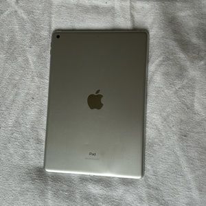 iPad 7th Generation - Small Crack